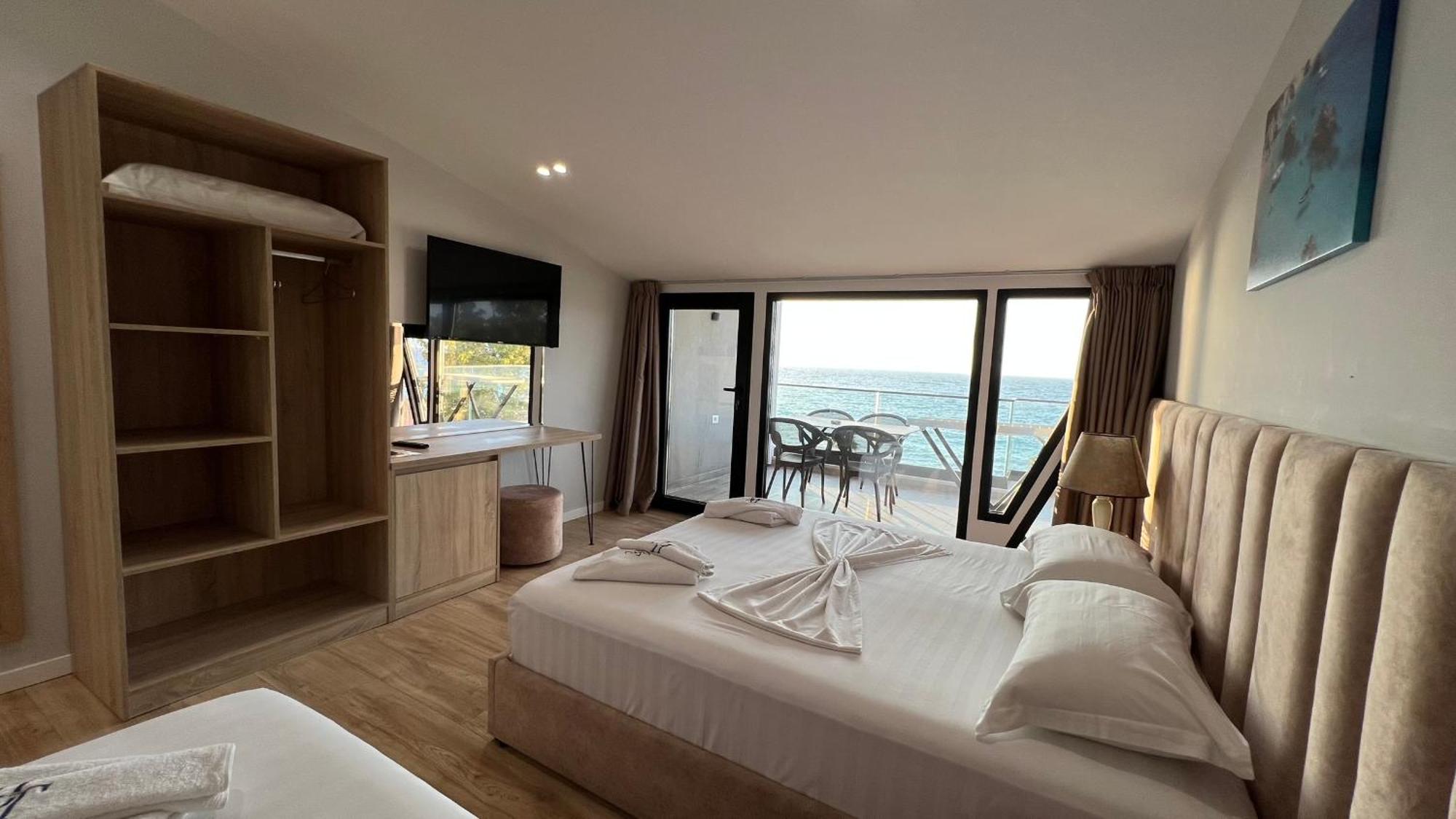 Tramonto Hotel *